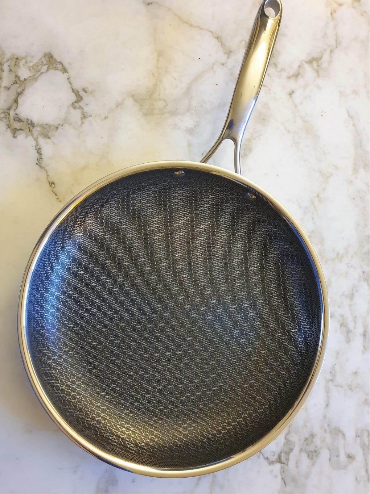 Gordon Ramsay Endorsed THESE Pans?! 2 Chefs Test HexClad Pans 